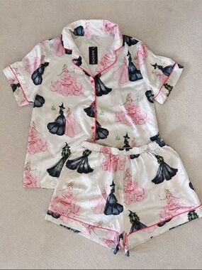 NWT Sheshow Wicked Print Satin Pajama Set Women Small Glinda Elphaba Lounge Set